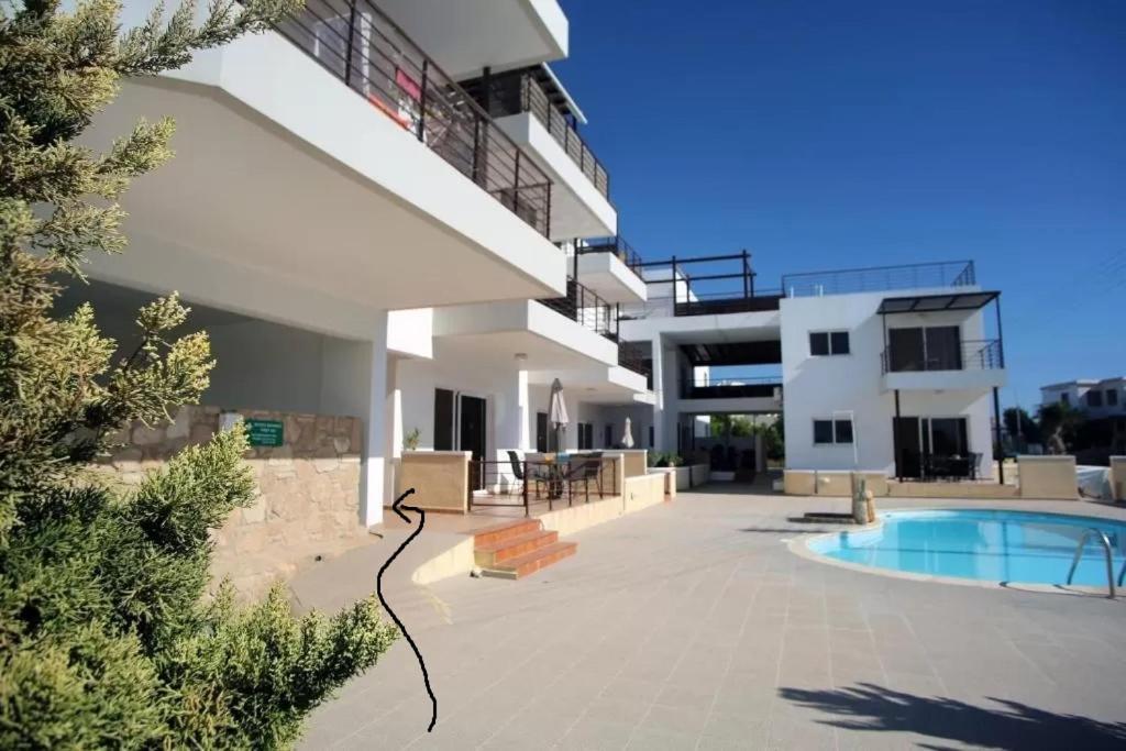 Dahan Sirena Lighthouse Luxury Apartment Paphos Exterior foto